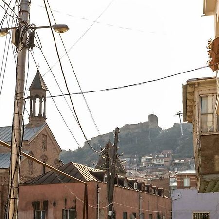 Wehost Stylish Apartment In Old Tbilisi Esterno foto