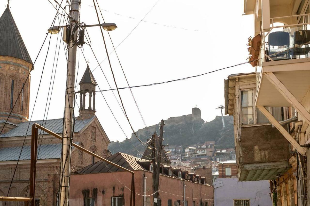 Wehost Stylish Apartment In Old Tbilisi Esterno foto